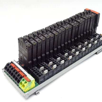 E-T-A SVS03-20, C16-U2/2P Stromverteilungssystem bestückt //