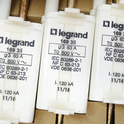 Legrand 16935 / NH0 with striker / Inhalt : 3 Stück / Neu OVP