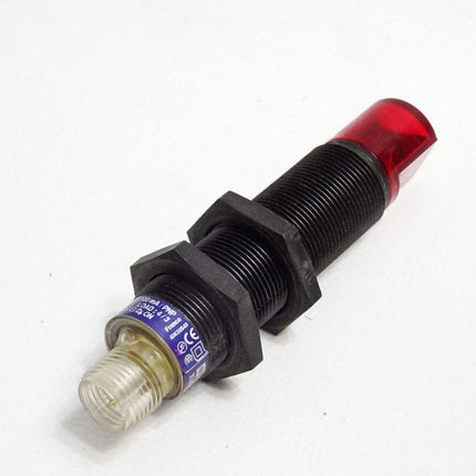 Telemecanique XU5-P18PP340WD Photoelectric sensor