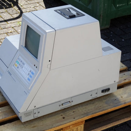 Hitachi F-2000 Fluorescence Spectrophotometer